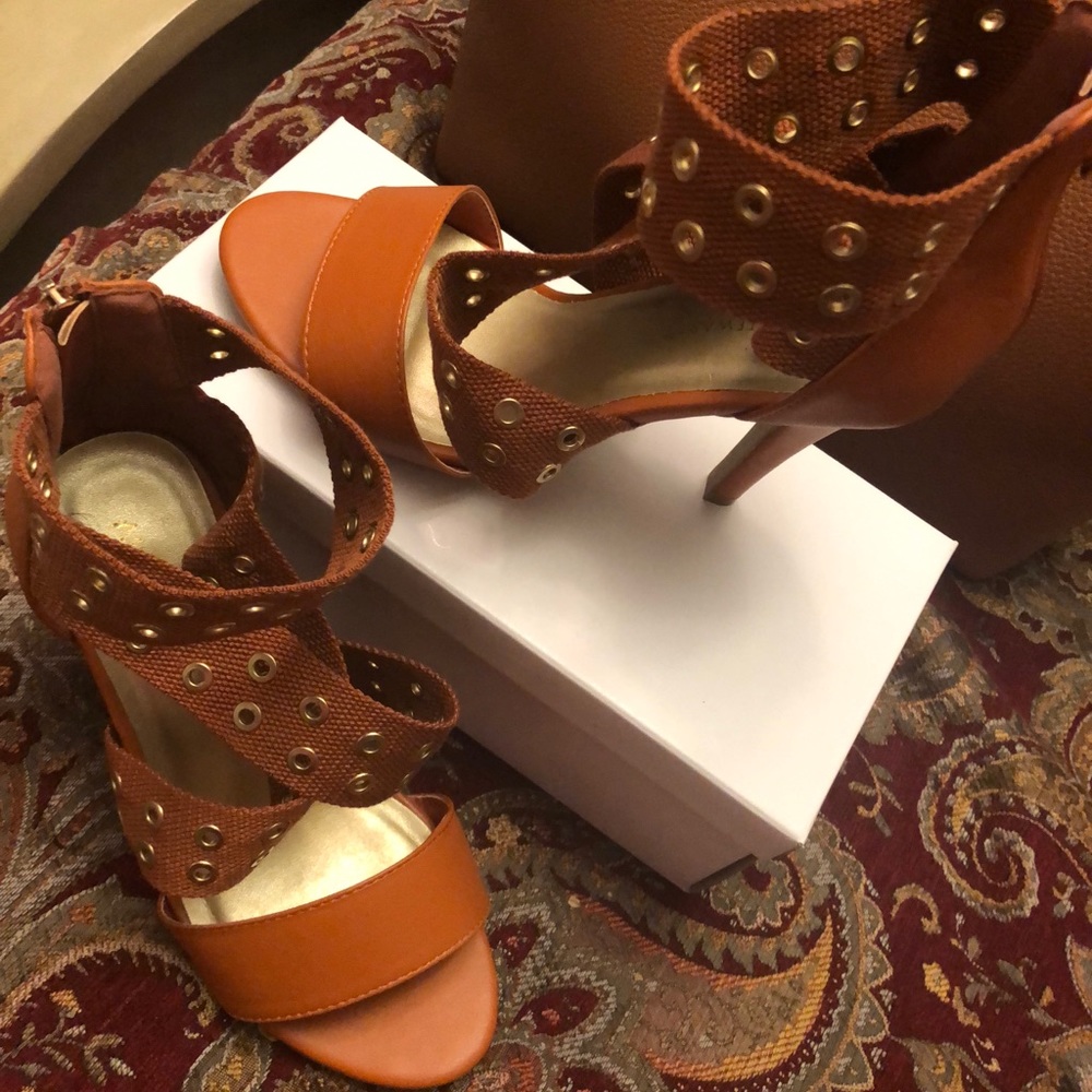 🧡Studded open toe🧡